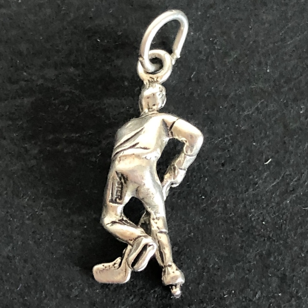 *SOLD* Vintage Sterling Hockey Player Charm - Picture 3 of 3